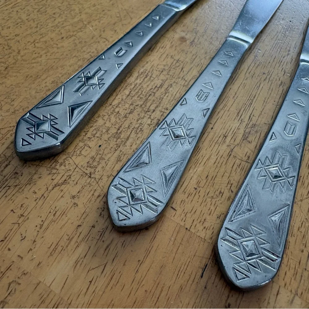 International PUEBLO Southwest Stainless‎ Flatware 4 Knives 8.25”